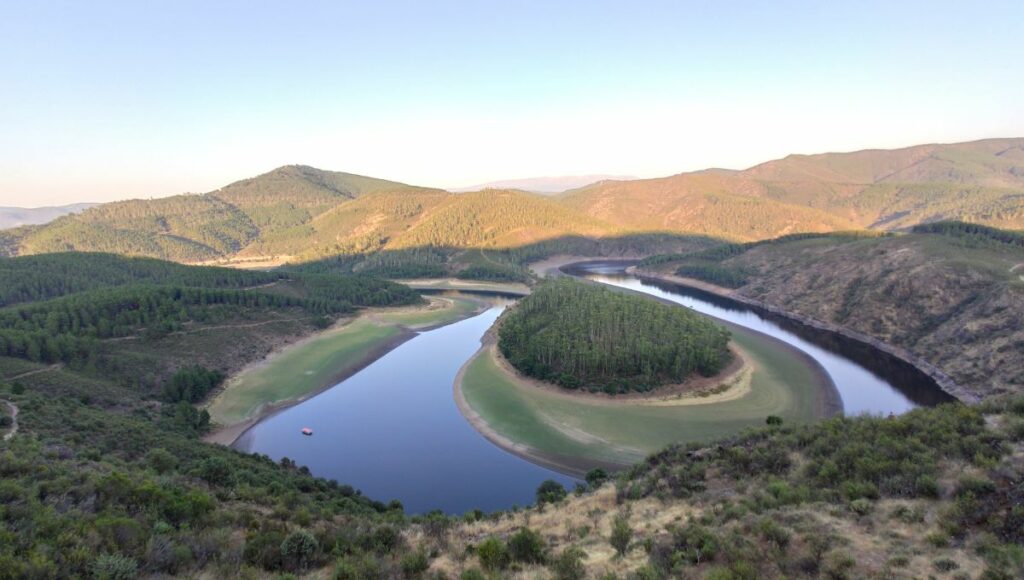 A view looking at the Meandro el Melero along the Alagón river in Extremadura
