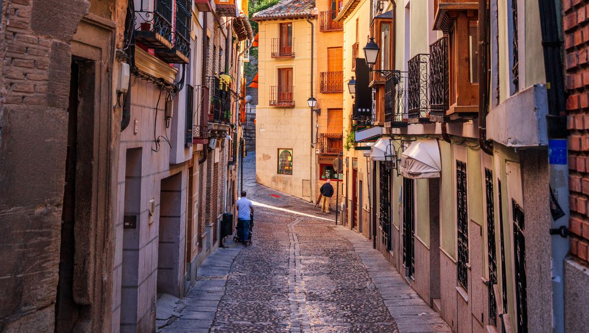 The narrow alleyways of Toledo, Spain